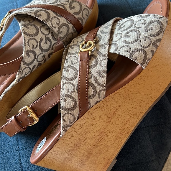 NWT guess wedges - Picture 3 of 7